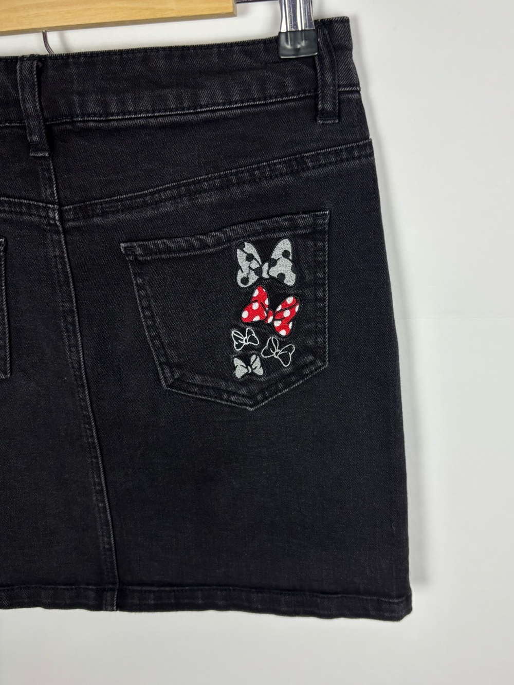 Disney Minnie Mouse Black Denim Button-Front Skirt Girls Size XL - Picture 4 of 6